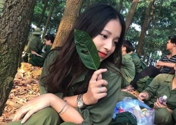‘ Những cô nàng Quân sự’ tập thì tập mà xinh vẫn xinh