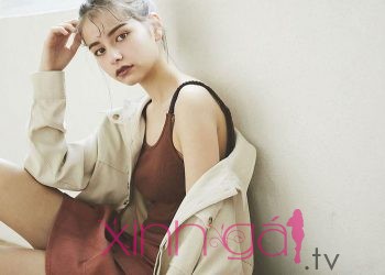 Hot girl 15 tuổi mang 5 dòng máu, quen mặt trên các tạp chí gợi cảm