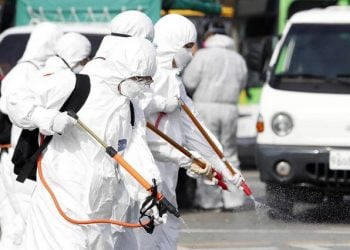 Những hình ảnh đẹp của lực lượng chống COVID-19