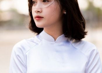 Thanh Hằng – Nữ sinh có vẻ đẹp trong sáng