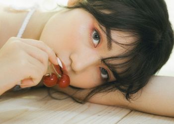 “Hotgirl thathu” đầy gợi cảm