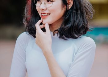 Ngẩn ngơ trước vẻ đẹp của nữ sinh Việt trong tà áo dài thướt tha