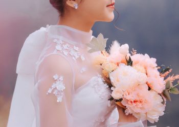 Thúy Quỳnh – “Cô dâu xinh đẹp” tạm hoãn đám cưới của mình để chống dịch Covid-19