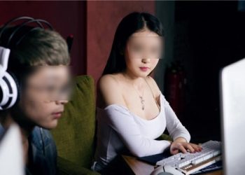 Sắp lấy chồng, gái xinh vẫn cưa cẩm trai trẻ, bị phát hiện thì chối cãi rằng đó là anh rể và ‘chị sinh đôi’ với mình