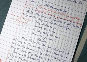 Phân tích thơ bằng kiến thức địa lý, nam sinh nhận số điểm cực gắt