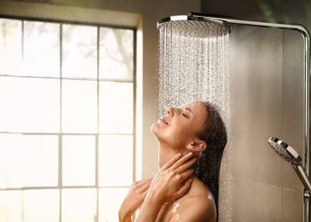 Đây là kiểu tắm cực nguy hiểm trong mùa hè: Đem lại cảm giác thoải mái nhưng tàn phá sức khỏe rất nhanh, thậm chí gây tai biến, đột quỵ