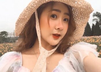 Phan Phương Thảo cô nàng Xứ Nghệ làm mẫu thời trang cho các shop ngay sinh viên năm nhất